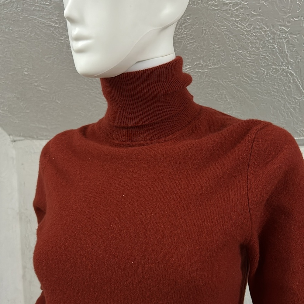 Rust Red Cashmere Turtleneck Sweater - Made in Italy